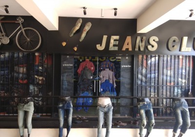 landsby voldtage Borgerskab Jeans club clothing for men, Didhi sidhi complex 1st floor B/H bhaktinagar circle Nr jaynath hospital, Rajkot - Bhomyo landsby voldtage Borgerskab Jeans club clothing for men, Didhi sidhi complex 1st floor B/H bhaktinagar circle Nr jaynath hospital, Rajkot - Bhomyo