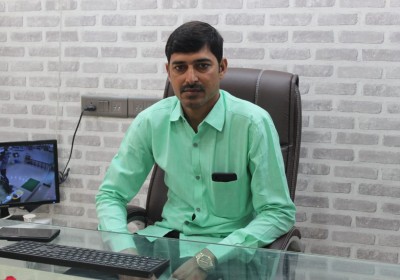 DAKSH MOBILE ZONE