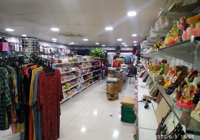 Parshva Super Market